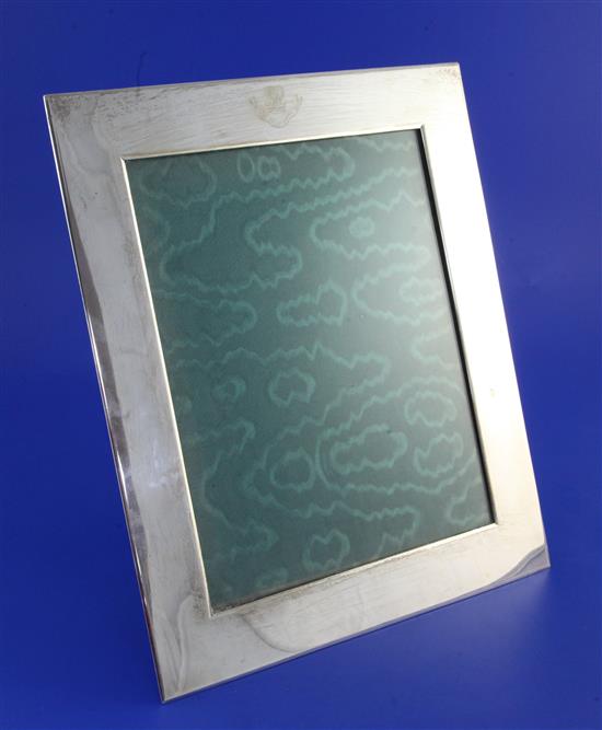 An Edwardian plain silver mounted rectangular photograph frame, 12.75in.